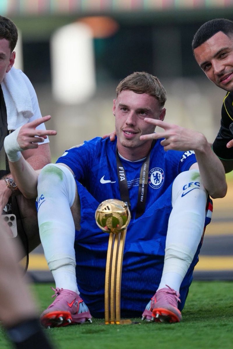 ELL🅰️ tweet media