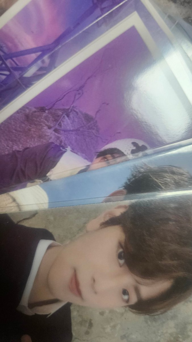 Feling_know's tweet photo. 안녕하세요 깅들 저 이사가야합니다 제발 사주세요
굿즈 개많습니다 버려질위기에요
일괄 3에 구침봉과 스키즈포카와 스키주와 기타 공굿 및 비공굿 처분합니다
5년간 오프뛰면서 받은 나눔들과 비공굿 공굿 생카굿즈 다 드립니다
제발..사주세요..
만원만추가하면 매니악 DVD넣어드립니다 https://t.co/5hgQKe06Bg