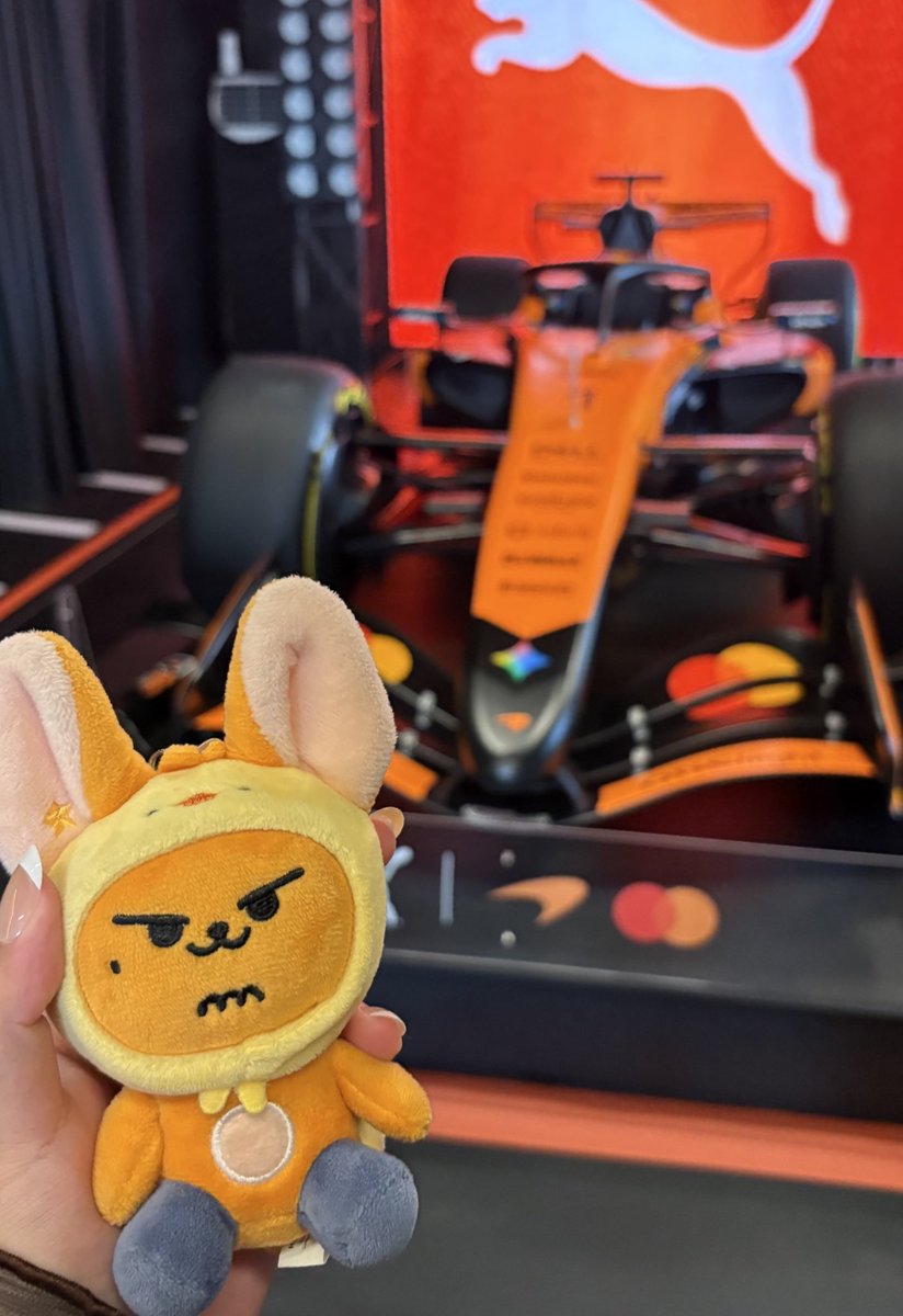 omgg hwangchoon jg main ke mclaren kemaren🥹🧡