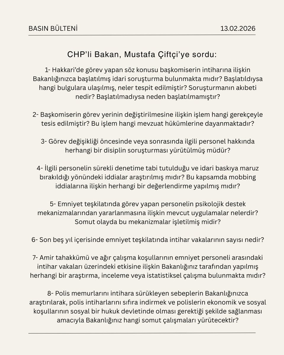 Bir polisimiz daha yaşamına son verdi!

Önceki İçişleri Bakanları Süleyman Soylu, Ali Yerlikaya hatta ta Efkan Ala döneminde polis intiharları, vaka-i adiyeden görülüyordu. 

‘Mobbing, amir baskısı, ağır çalışma koşulları normal, bunlar polisin başına gelebilir çünkü polislik zor