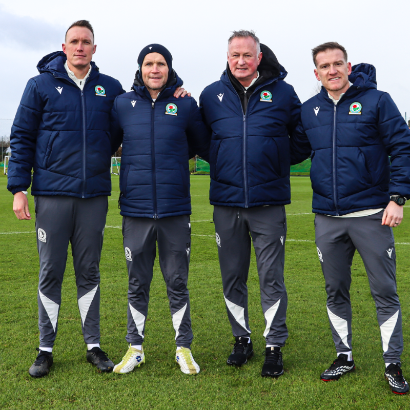 Rovers's tweet photo. 📰 New Head coach Michael O’Neill has strengthened his backroom staff by bringing in Phil Jones and Steven Davis as #Rovers' new first team coaches.

They join Damien Johnson, who continues as first team technical coach &amp; head of player development.

Welcome, Phil &amp; Steven!

🔵⚪️