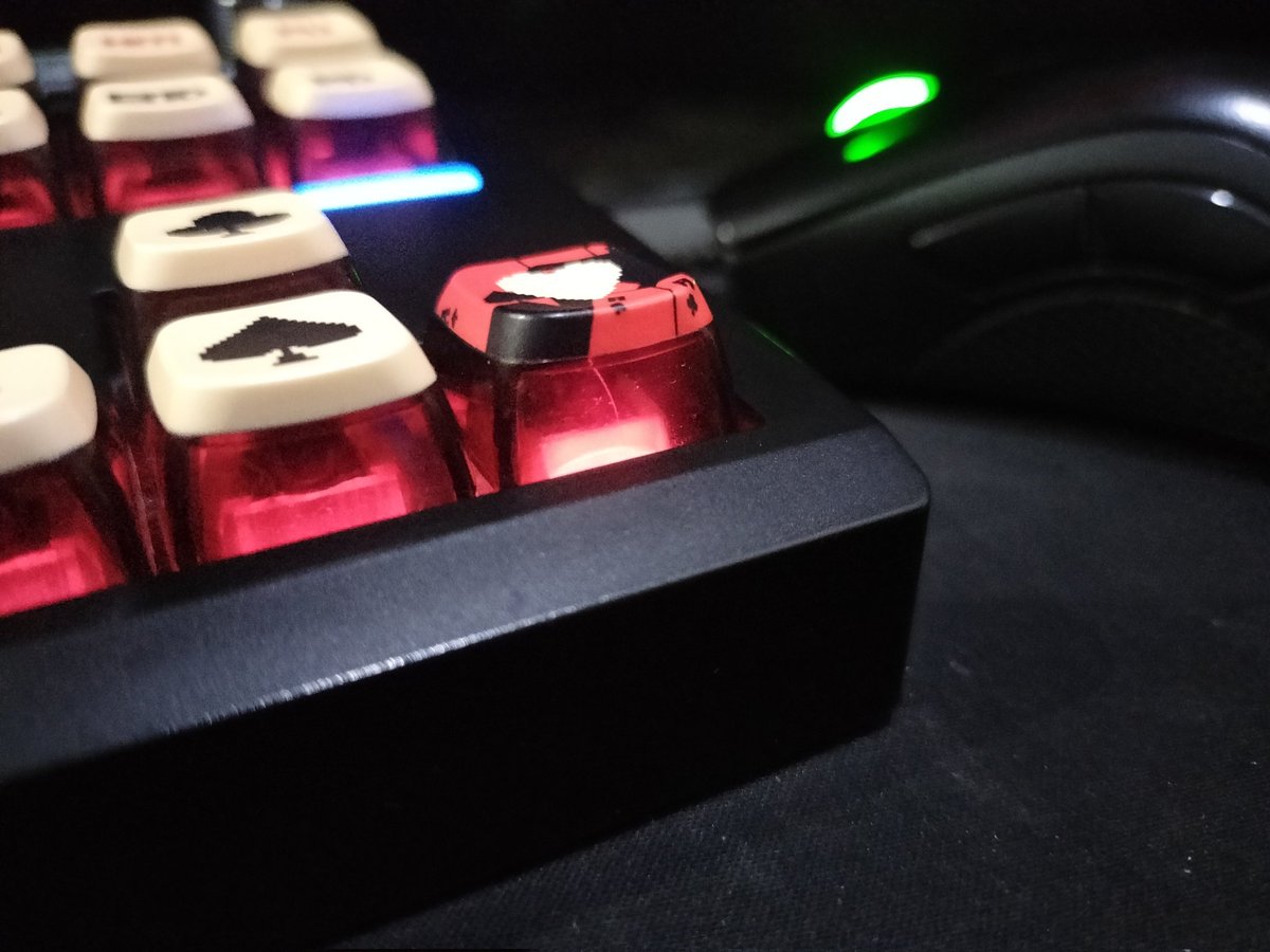 Tabrays's tweet image. You’re given a pc,
no job, 
no money

You have 30 days to make $1,000 online

What’s your plan?