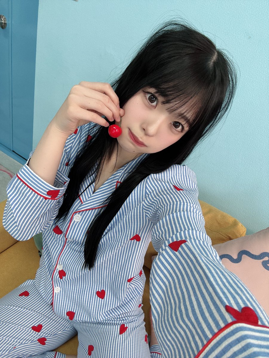 チェキセット完売ありがとう😖❣ ↓サイン付き集合チェキ 2種類は