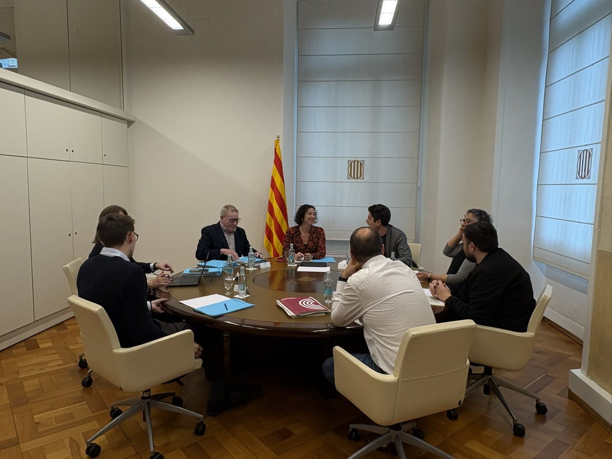 aliciarll's tweet image. Catalunya necessita uns nous pressupostos per afrontar els reptes del 2026.

Continuem negociant amb responsabilitat i les converses amb els Comuns avancen en la bona direcció.