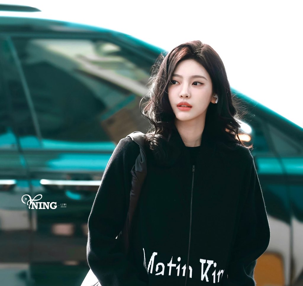 tahsin_adib's tweet photo. NINGNING is the Prettiest Girl on the earth 🥰🥰
260213 https://t.co/36gBc7o9g4
