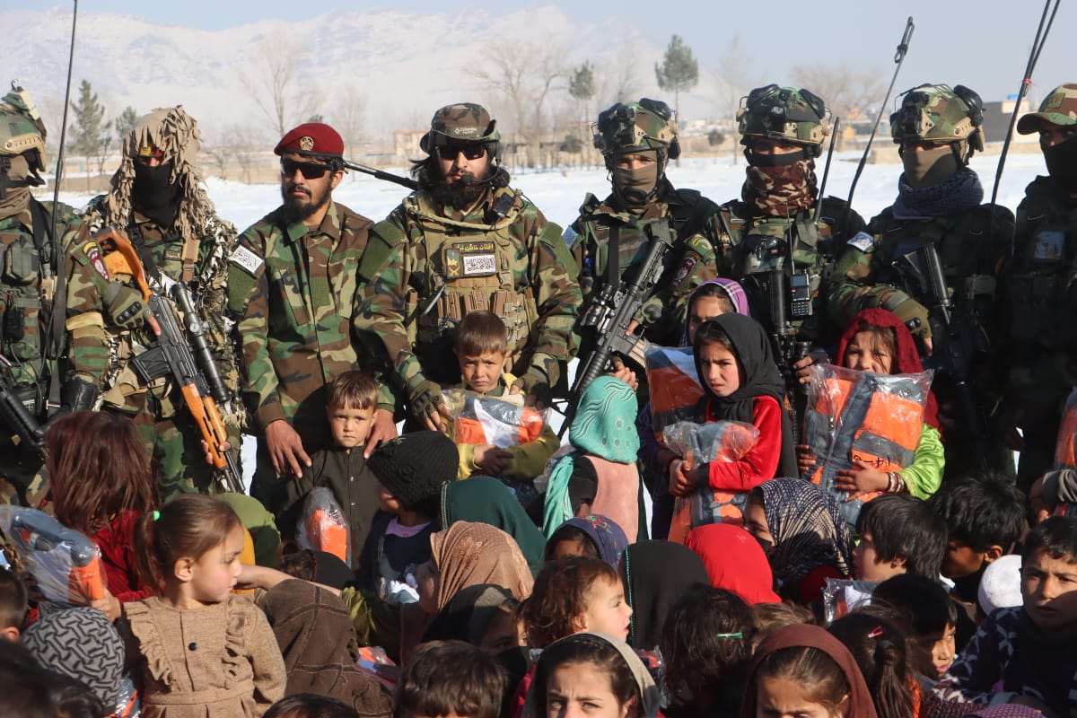 هغه غیرتي او مېړني سرتېري چې د اسلامي نظام او خاورې د دفاع لپاره قربانۍ ته ولاړ وي، په تاریخ کې تلپاتې نوم او د ملت د افتخار معراج ګڼل کېږي.
#اسلامي_ملي_اردو