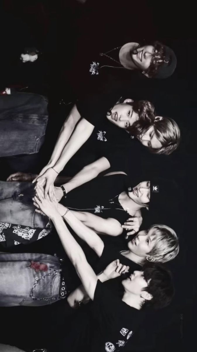 Dinottsy tweet media