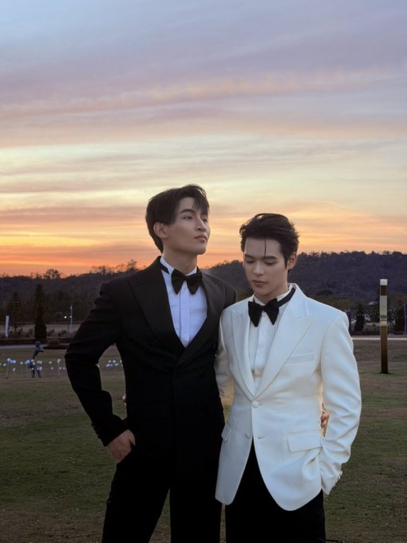 บรรยากาศคือโรแมนติกง่ะ ป๋มข้ามไปซีนนี้เลยได้มะ5555555555