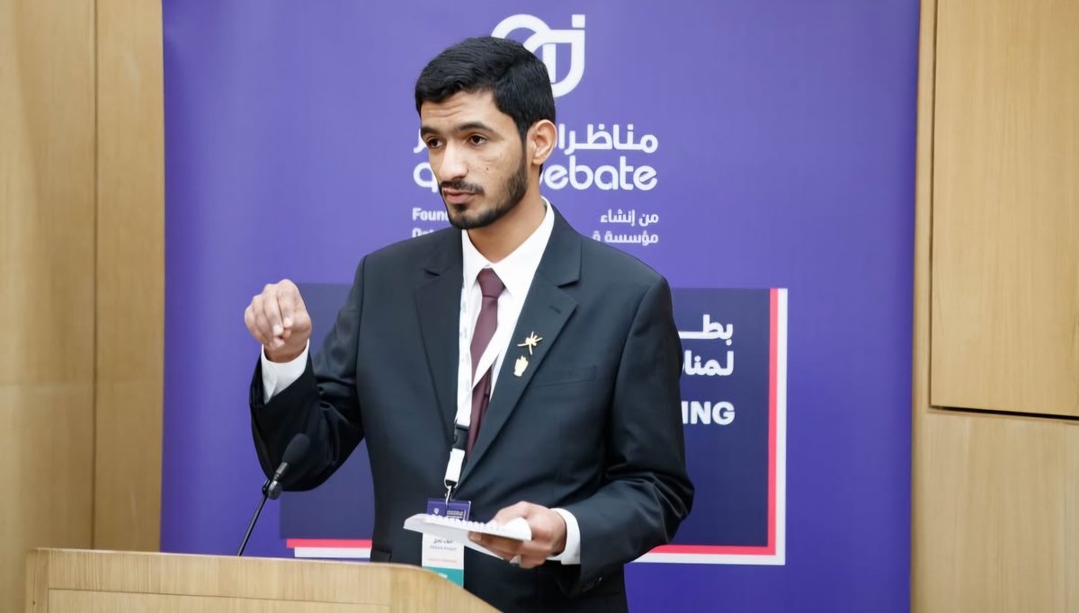 omancao's tweet photo. يدرس الطالب الخطاب بن سعيد بن عبدالله المجرفي في كلية العلوم والهندسة بجامعة مانشستر وشارك في هذه البطولة للمرة الثانية والتي تم فيها تتويجه مع فريقه في المركز الأول.
وقد كان ضمن أفضل خمسة متحدثين في النسخة الأولى لبطولة مناظرات الجامعات بالمملكة المتحدة باللغة العربية سنة ٢٠٢٤م. https://t.co/5rREhD5L1E