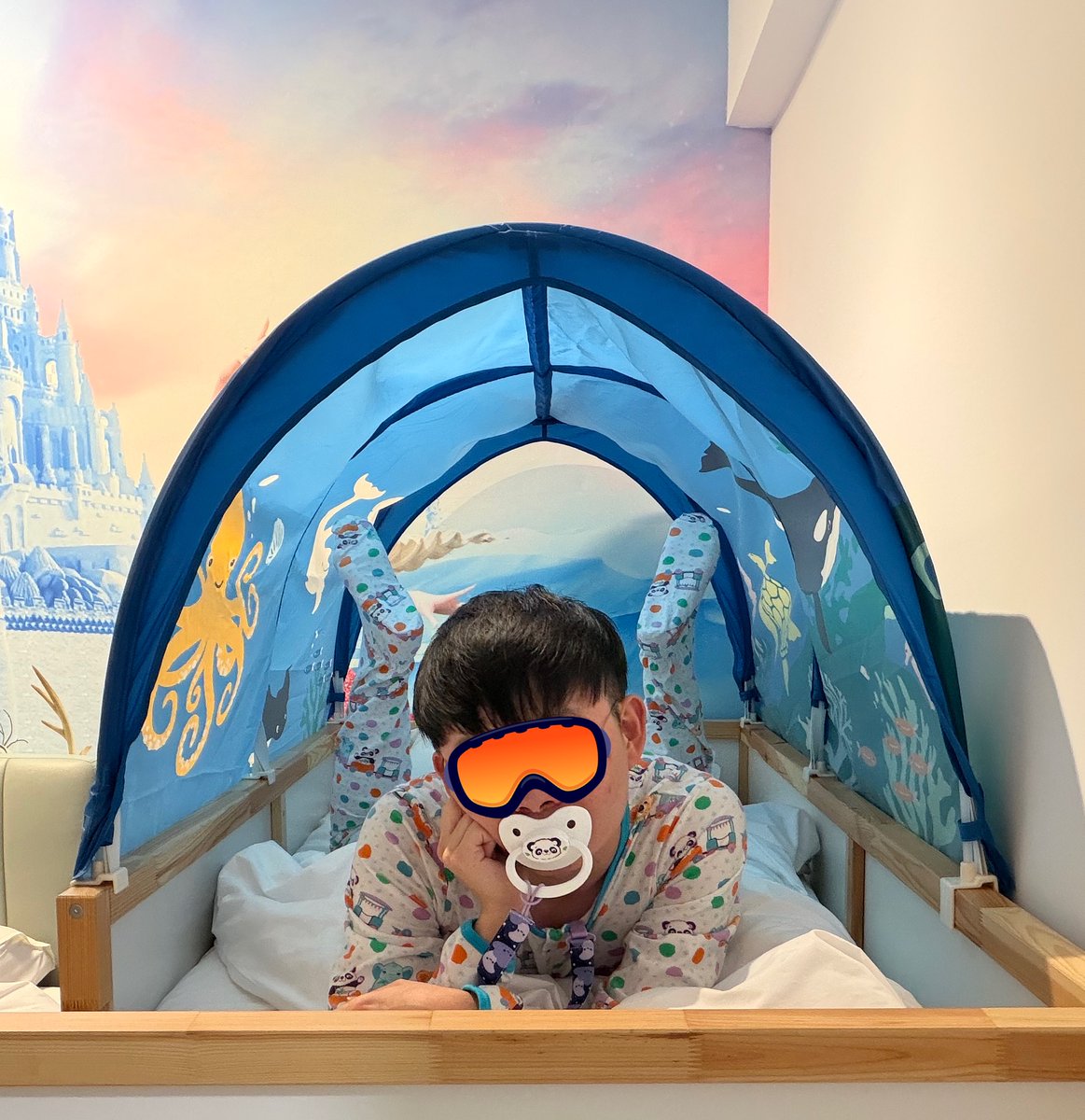 ducksdoontquack's tweet photo. Every little baby boy deserves to sleep in his own cozy underwater world 🌊👶🏻 https://t.co/y1Q8cw8jAU