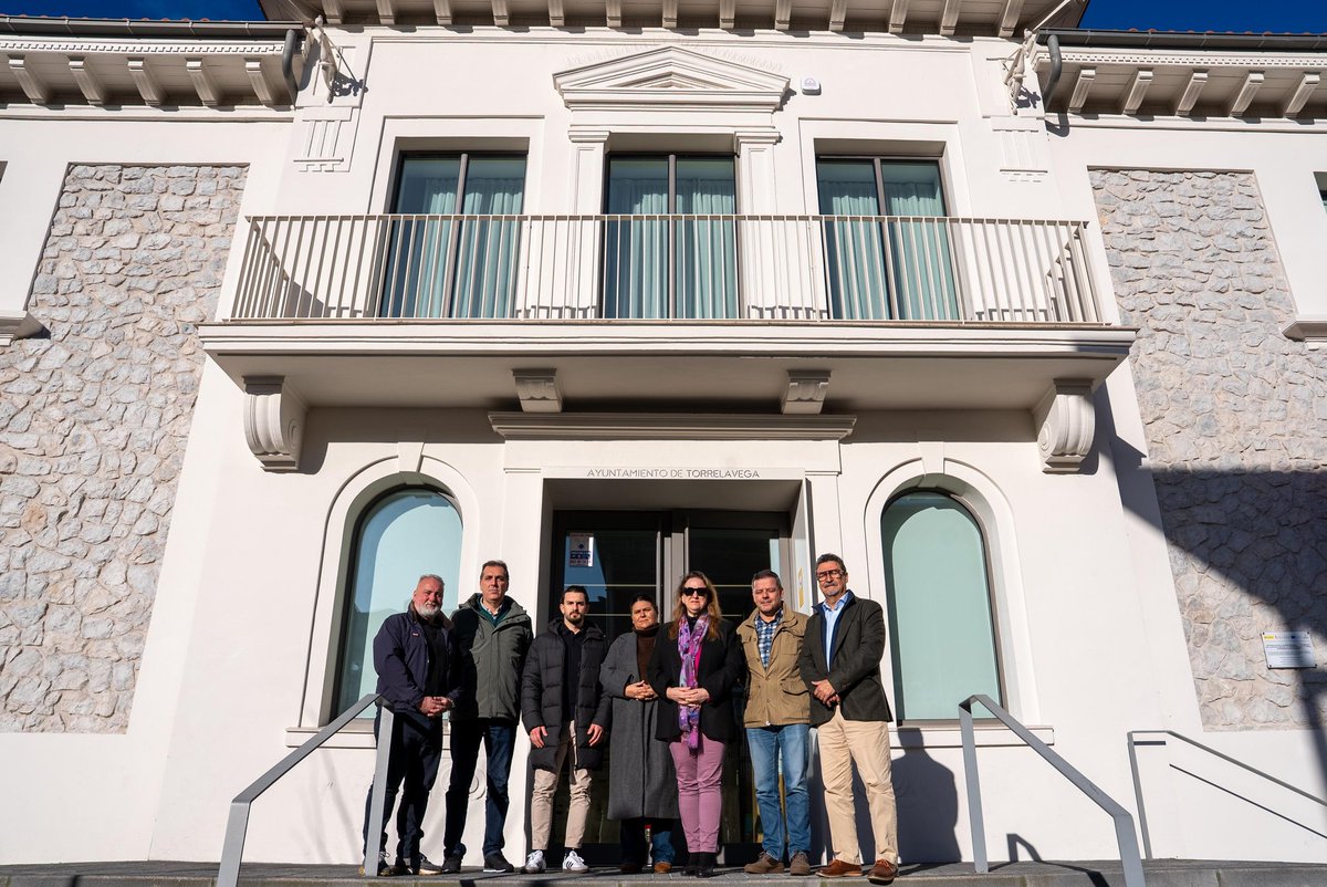 En Torrelavega he vuelto a constatar que la cifra negra de criminalidad en España es ya parecida a la de Francia.
Personas que no denuncian, por miedo, a los nuevos vecinos que tienen atemorizados a sus hijos.
Piden a las administraciones que hagan algo sin tener que exponer a