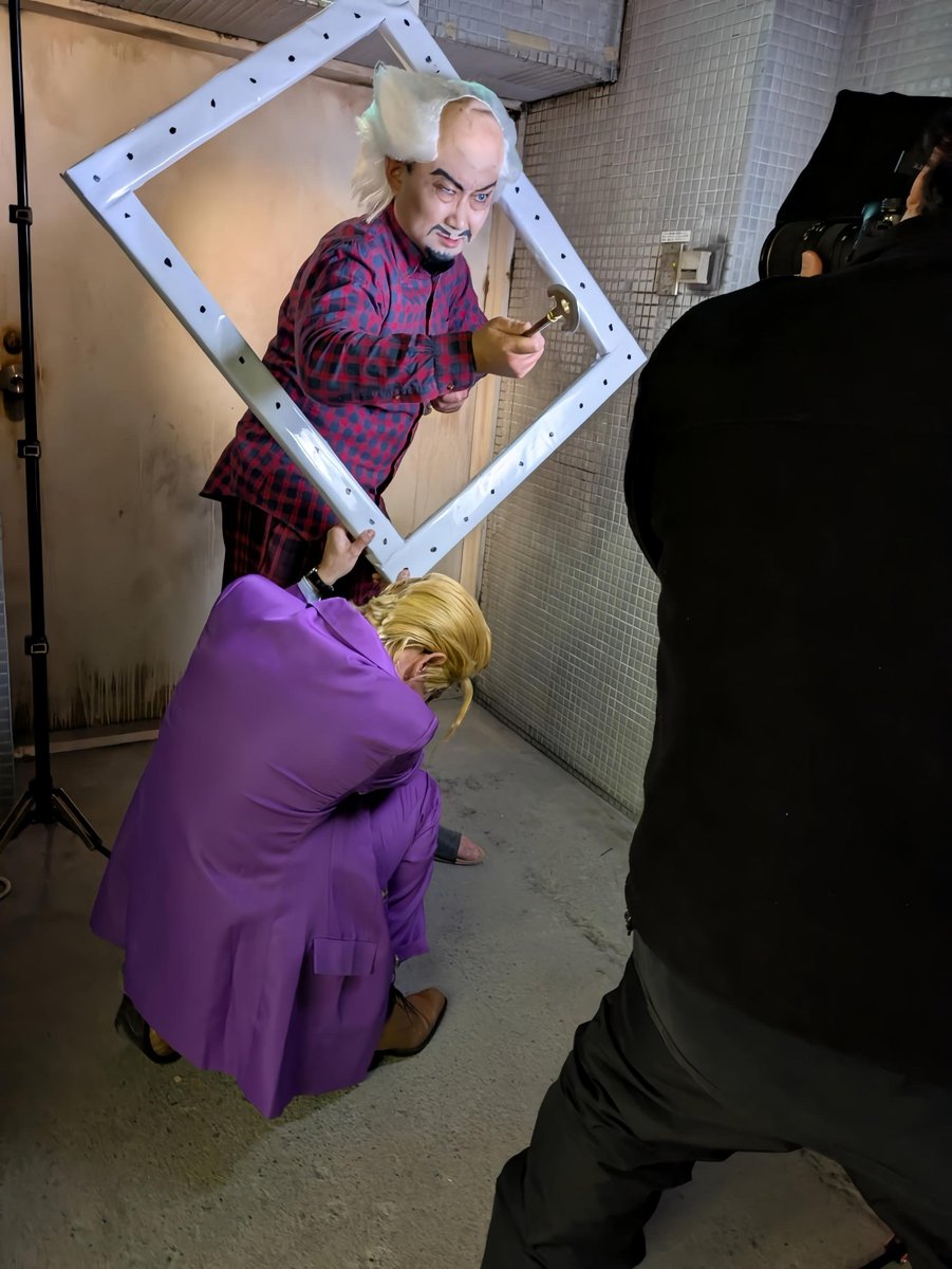 HiralinCCCP's tweet photo. 前のオフショ！

真剣にコスプレ撮影を楽しむオッサンズ。
親孝行かな？？ https://t.co/ByhIWvPS3w