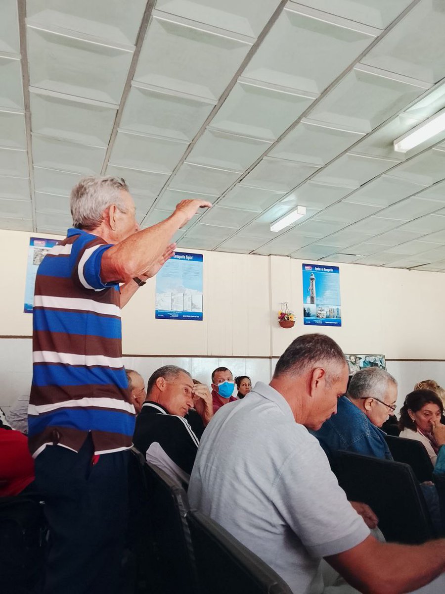 Compartimos intercambio con los militantes del Partido de la Empresa #GeocubaON,radicados en el municipio de Holguín. En cada conversación reafirmamos que la UNIDAD sigue siendo nuestra principal fortaleza y el pilar que sostiene cada obra,cada meta y cada sueño colectivo. #Cuba.