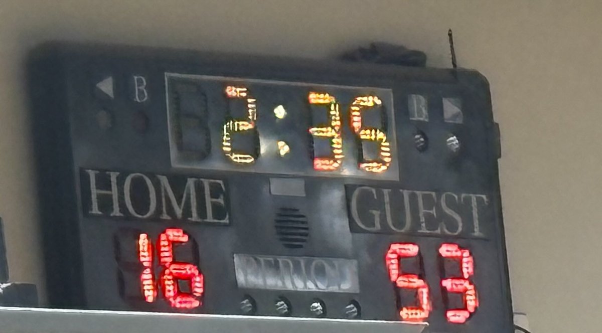 KPrepbasketball's tweet photo. 5-0 in league play at Oakland Fieldhouse! https://t.co/Ze2l4wPng8