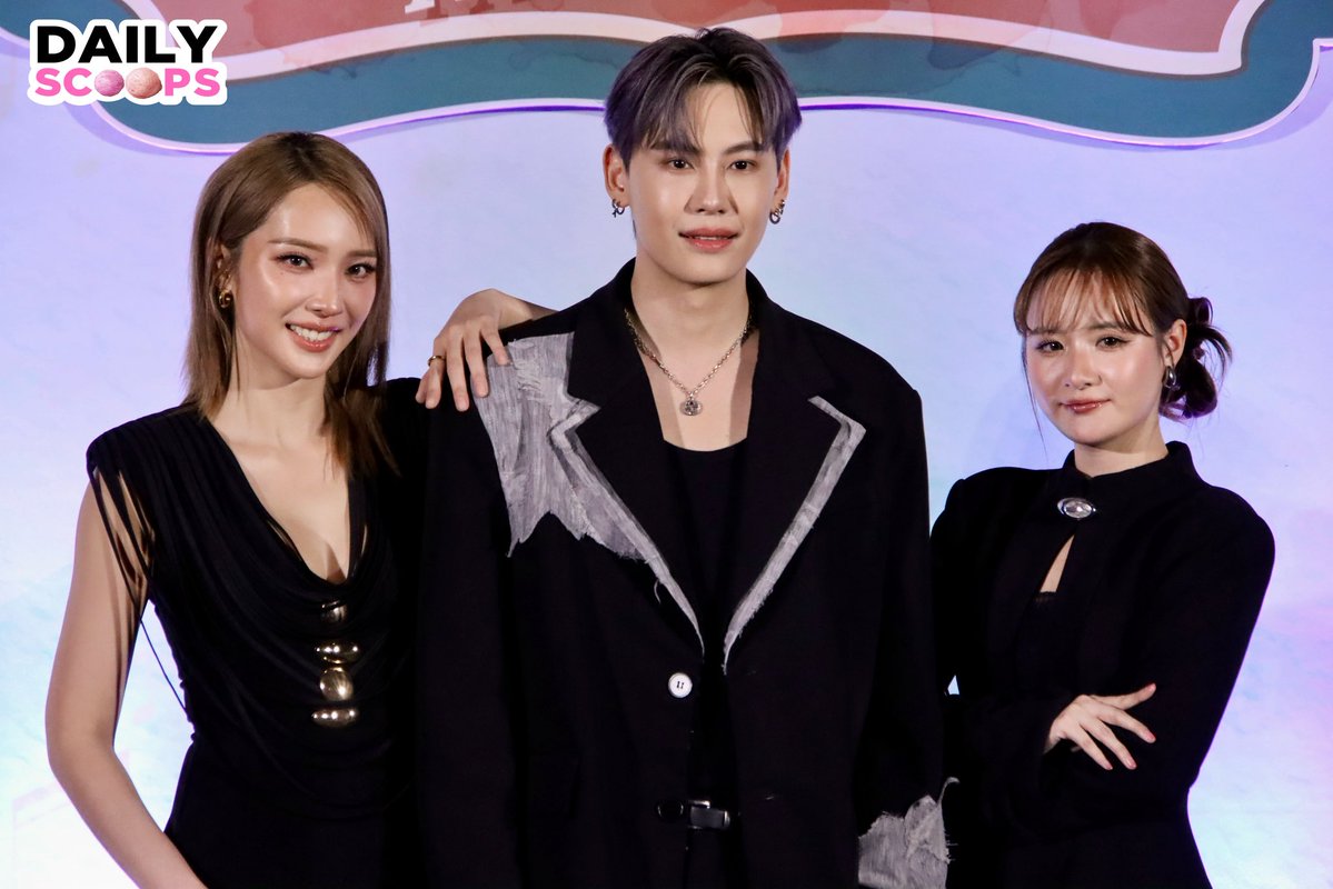 "ฟอส-บุ๊ค"  "บุ๋น-แจน-พลอยภัช" ชวนแฟนๆ ดูตอนจบซีรีส์ "ความลับในบทเพลงที่บรรเลงไม่รู้จบ Melody of Secrets"ในงาน "ความลับในบทเพลงที่บรรเลงไม่รู้จบ Final EP. FAN MEETING"

#MelodyOfSecretsFinalEP 
#fforce_ #kasibook 
#forcebook #ฟอสบุ๊ค
 #bb0un #JANHAE 
#PloyPhachkarin