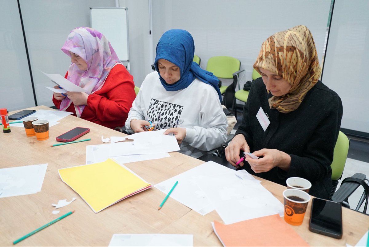 Erken Dönemde Güçlenen Aileler | Psikolojik Sağlamlık Atölyesi – 2. Oturum 💙

Selçuklu Sosyal Hizmet Merkezi’ne bağlı 0–6 yaş Down sendromlu birey velilerine yönelik gerçekleştirilen psikolojik sağlamlık atölyesinin 2. oturumunda; velilerimizin zorlayıcı yaşam olayları