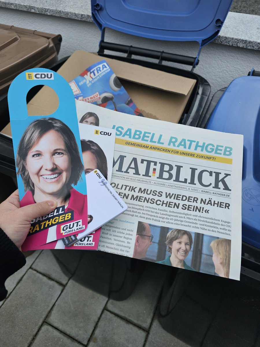 PatrickDilmann's tweet photo. Reicht ja nicht schon das überall diese Lügenplakate von dennen hängen, jetzt schmeißen die auch noch den Müll in meinen Briefkasten und an die Haustür... wie können diese Menschen noch nachts schlafen #CDU https://t.co/wLAHEJF2ai
