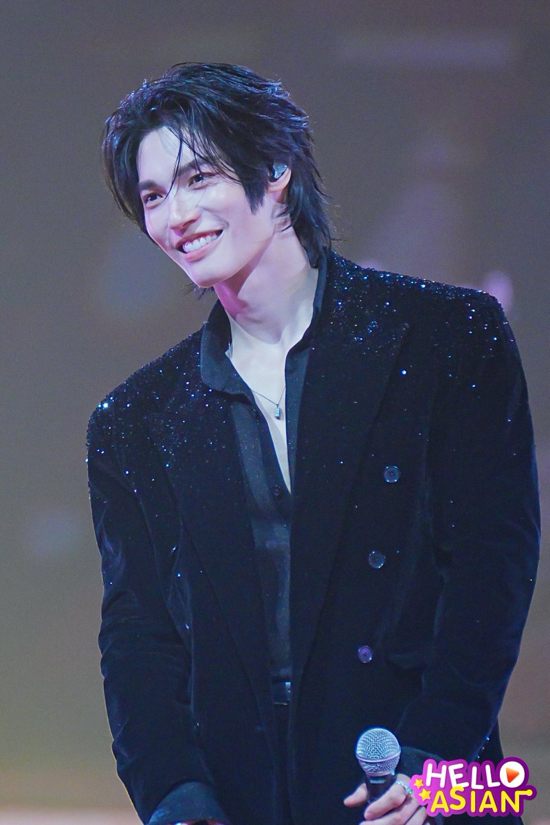 ละมุนบอยมาก น้องวิน~ 

WIN RISES ON THE RISER
#RISERCONCERTD1 
#winmetawin