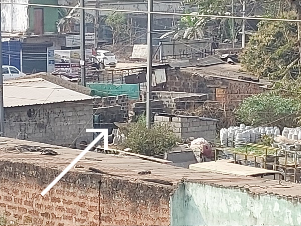 gulun's tweet photo. Roadside government land encroachment is going on fullswing at Kalinga Vihar Entrance, opposite to DN regalia.

Please protect the road, it's getting very congested in that area.

@BSCL_BBSR @cpbbsrctc @CMO_Odisha @ChanchalRanaIAS @BDA_BBSR @MayorofBBSR @bmcbbsr @dr_kcmahapatra https://t.co/kWbAhZLDz3