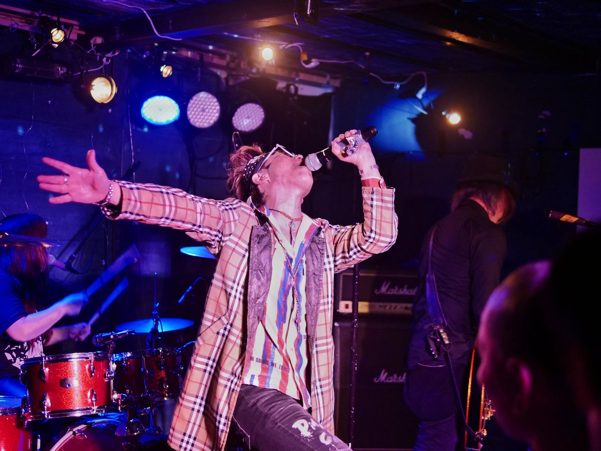 iwaken_for3rds's tweet photo. Past live photos 248
#マイクロフォーサーズ #M43
#LUMIX #写真好きな人と繋がりたい #ファインダー越しの私の世界 #livephoto #livehouse #portrait
#ライブ写真 #ステージ写真 #ライブ撮影 #liveshooting
#snapseed #スマホレタッチ https://t.co/r2iyH7Tu53