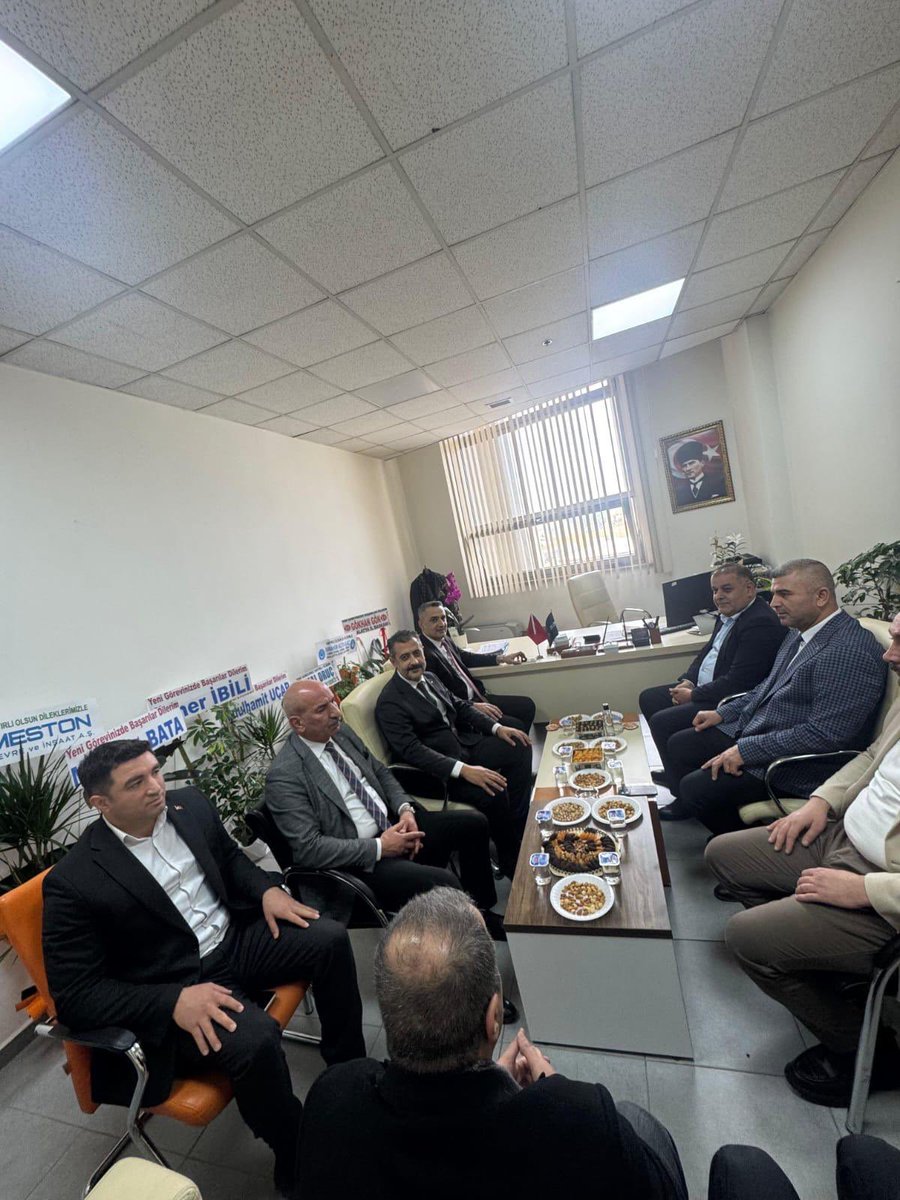 Malatya Büyükşehir Belediyesi İnsan Kaynakları ve Eğitim Şube Müdürlüğü görevine getirilen Sayın Mehmet Oruç’a hayırlı olsun ziyaretinde bulunduk.

Kıymetli müdürümüze görevlerinde başarılar diliyoruz.

Allah utandırmasın.

#Cuma