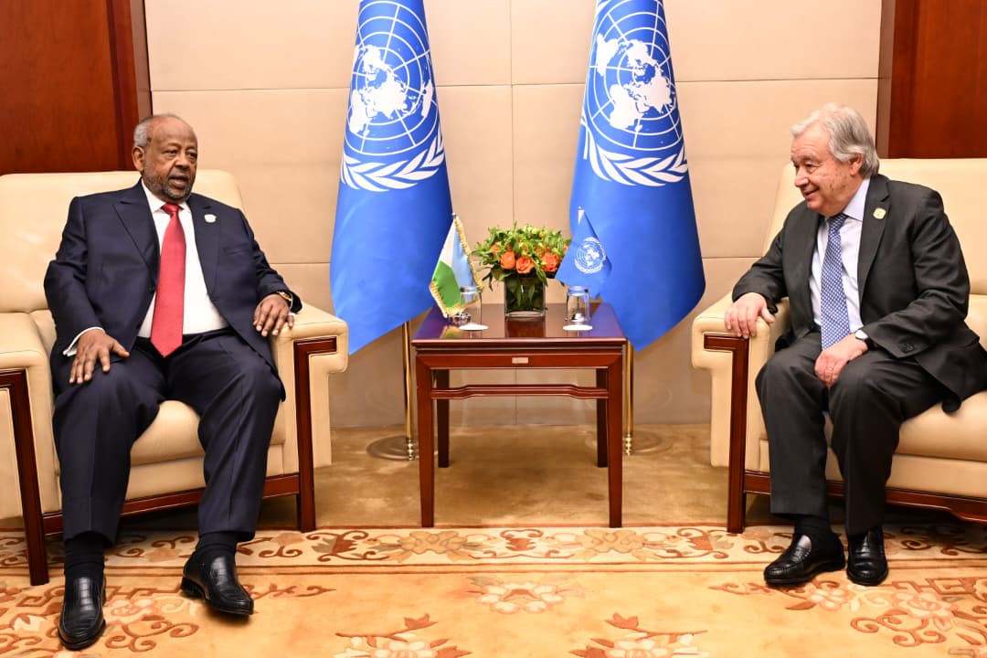 UN_Spokesperson's tweet photo. The Secretary-General met with Ismaël Omar Guelleh, President of Djibouti. 
The two leaders discussed developments related to peace and security in the Horn of Africa, as well as the cooperation between the United Nations and Djibouti.
https://t.co/EeFrRn8LNc https://t.co/PeRi9Dd6R7