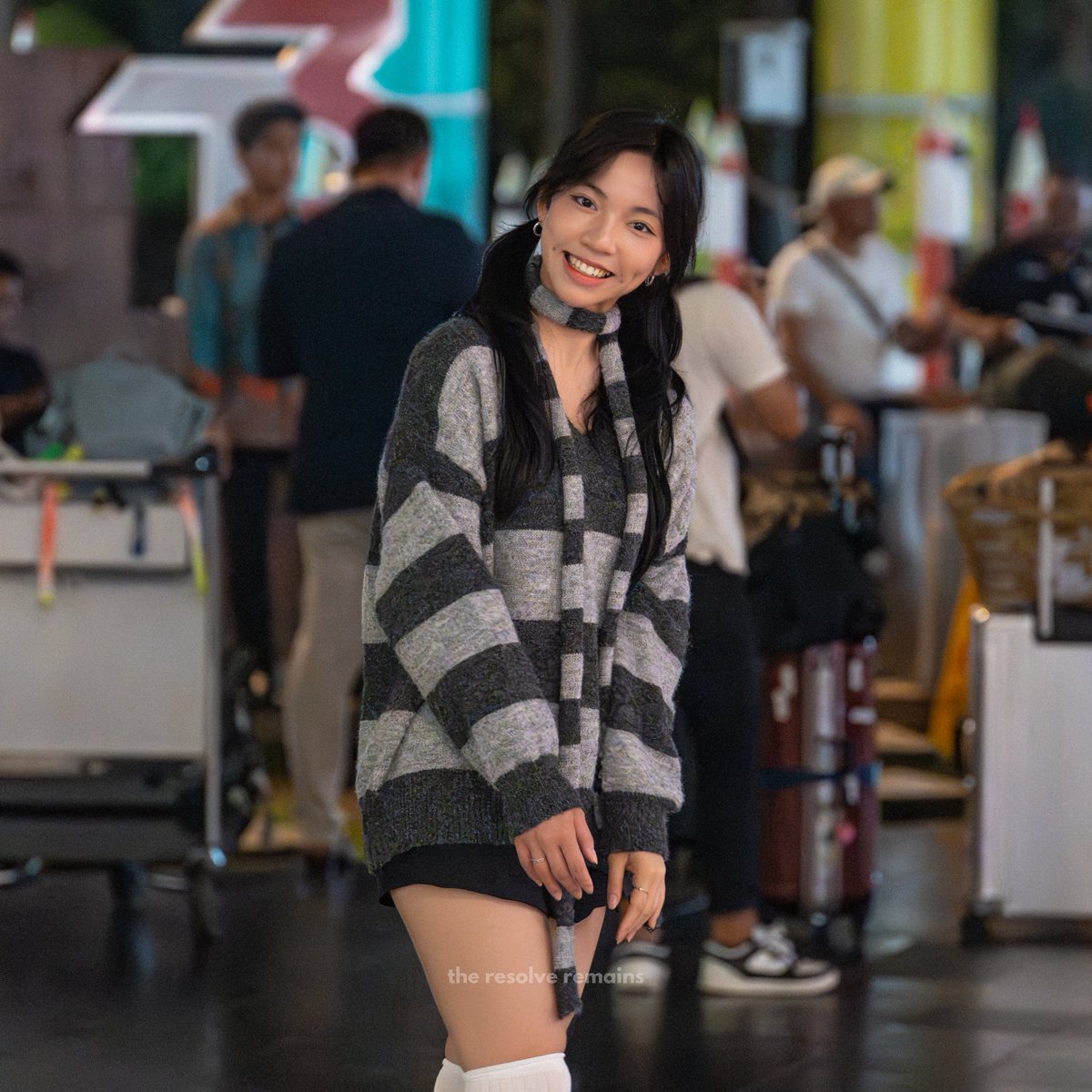 𝑡ℎ𝑒 𝑟𝑒𝑠𝑜𝑙𝑣𝑒 𝑟𝑒𝑚𝑎𝑖𝑛𝑠 tweet media