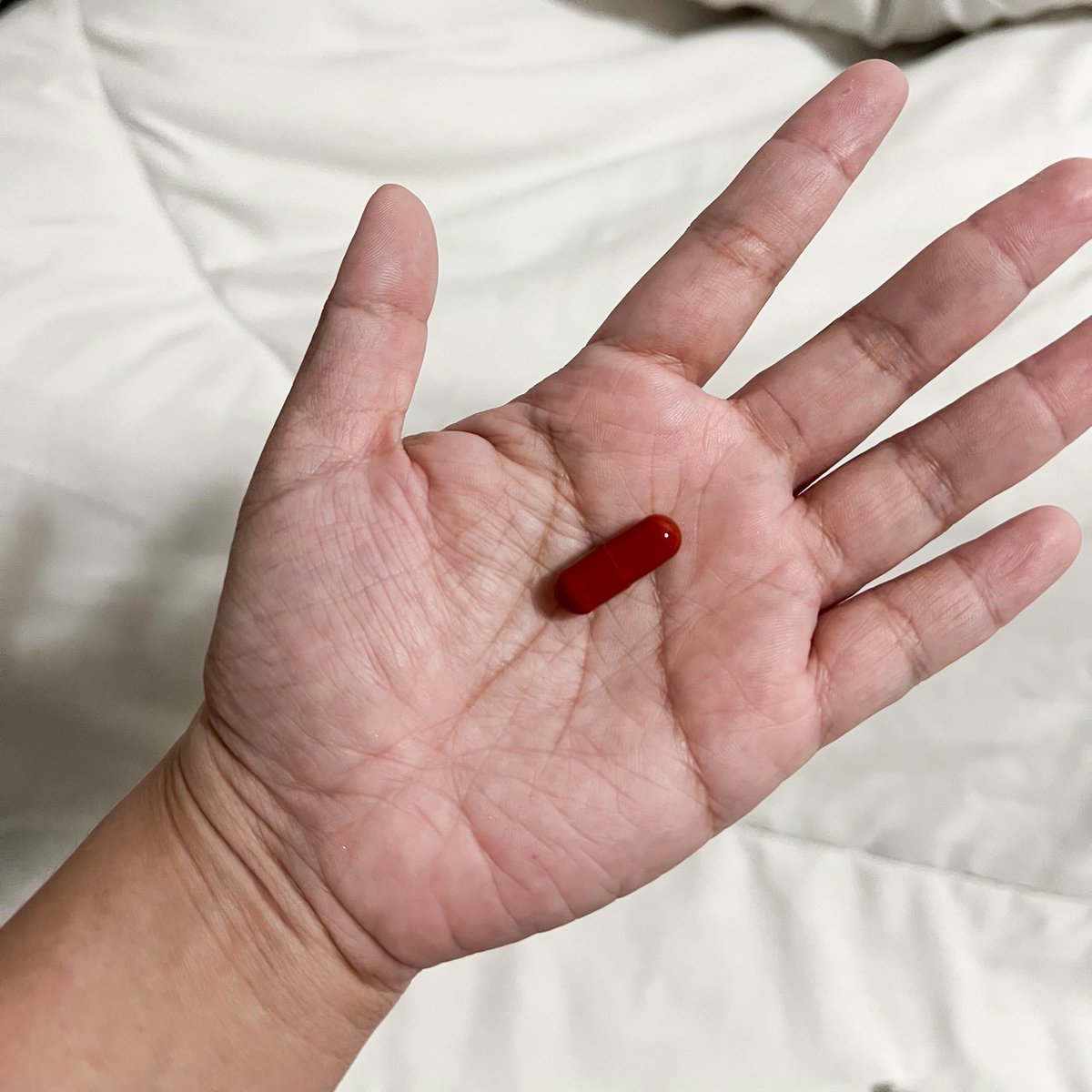 vivisummermode's tweet image. พอโตมาทำงานจริงๆ จะรู้เลยว่าของยากคือ “การนอนดีๆ” นอนนานแต่ตื่นมายังง่วง เพราะหลับไม่ลึก เลยหาตัวช่วยเป็น Amsel Magnesium กินวันละ 1 แคปซูลพร้อมอาหาร หลับสบายขึ้น ตื่นมาสดใส มีแรงทำงาน ใครนอนไม่ดี แนะนำเลย

#นอนไม่หลับ #หลับลึก #Magnesium #Amsel #แมกนีเซียม #SleepBetter #วัยทำงาน