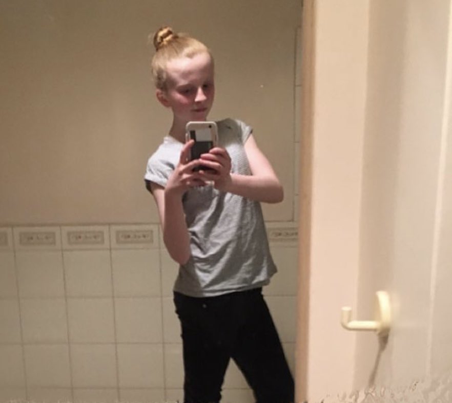 I want to know why i thought I was on top of the world in 2016….
1. I look too young ( I was 13) 
2. What year 7 student uses her bathtub as a mirror selfie ledge ( a girl who was 4’10) 
3. I can pull off a mirror selfie better at 23. 😂😂
I’m cute though💞💞