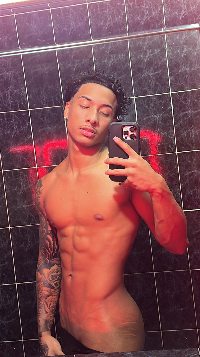 Chino Tyga tweet media