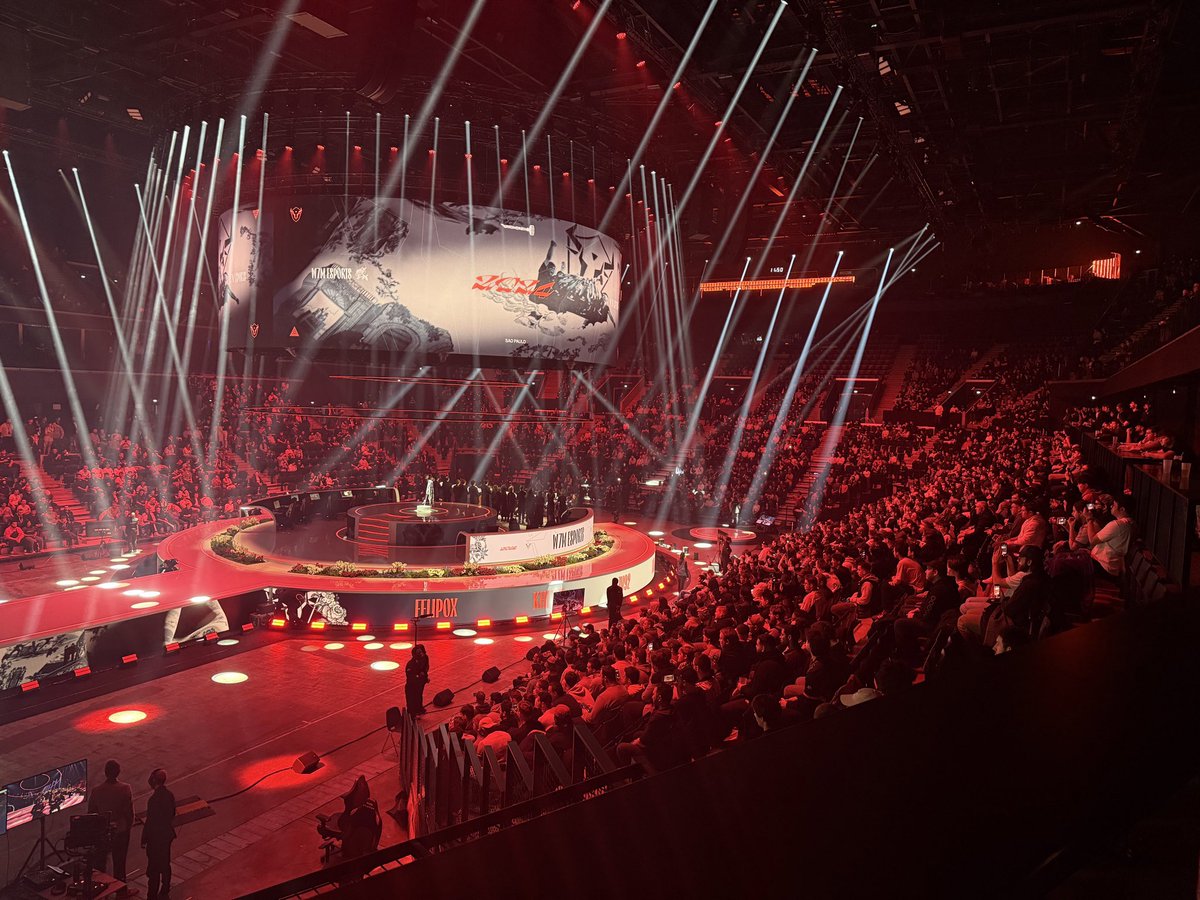 ENEMY_N1's tweet photo. La scène est juste incroyable 😭 https://t.co/un7SkfnZ2Q