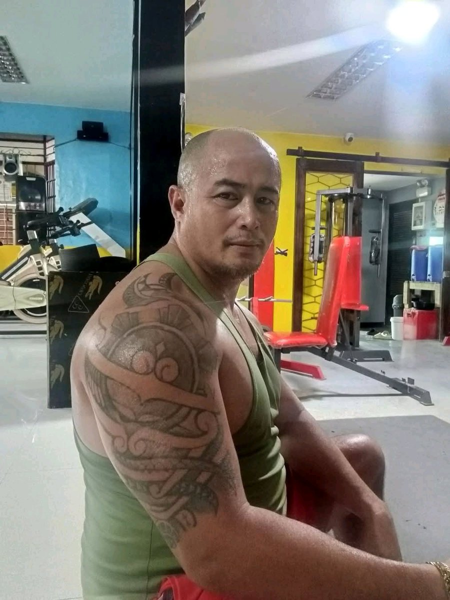 hotguyyummy's tweet photo. Pinoy Hot Daddy!🔥🔥🔥

 @filipino   #filipinohunk #asian #asianhunk #pinoy #pinoyhunk #hotguy #hotfilipino #hotpinoy #dad #daddy #hotdad #hotdaddy #hotdaddies #pinoyhotdaddi https://t.co/gkpA3nHlHq