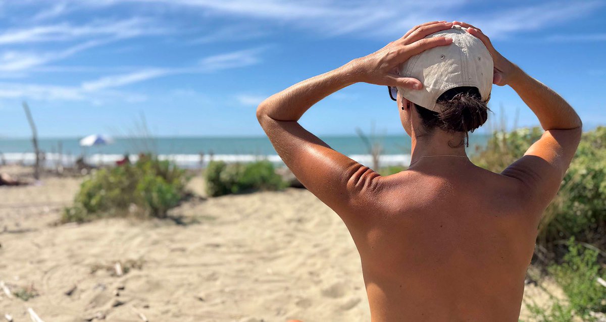 The Best Nude Beaches in Tuscany: From Official Zones to Wild open Spaces
nakedwanderings.com/the-best-nude-… 

#nudebeach #nakedbeach #naturist #nudist #fkk #italy