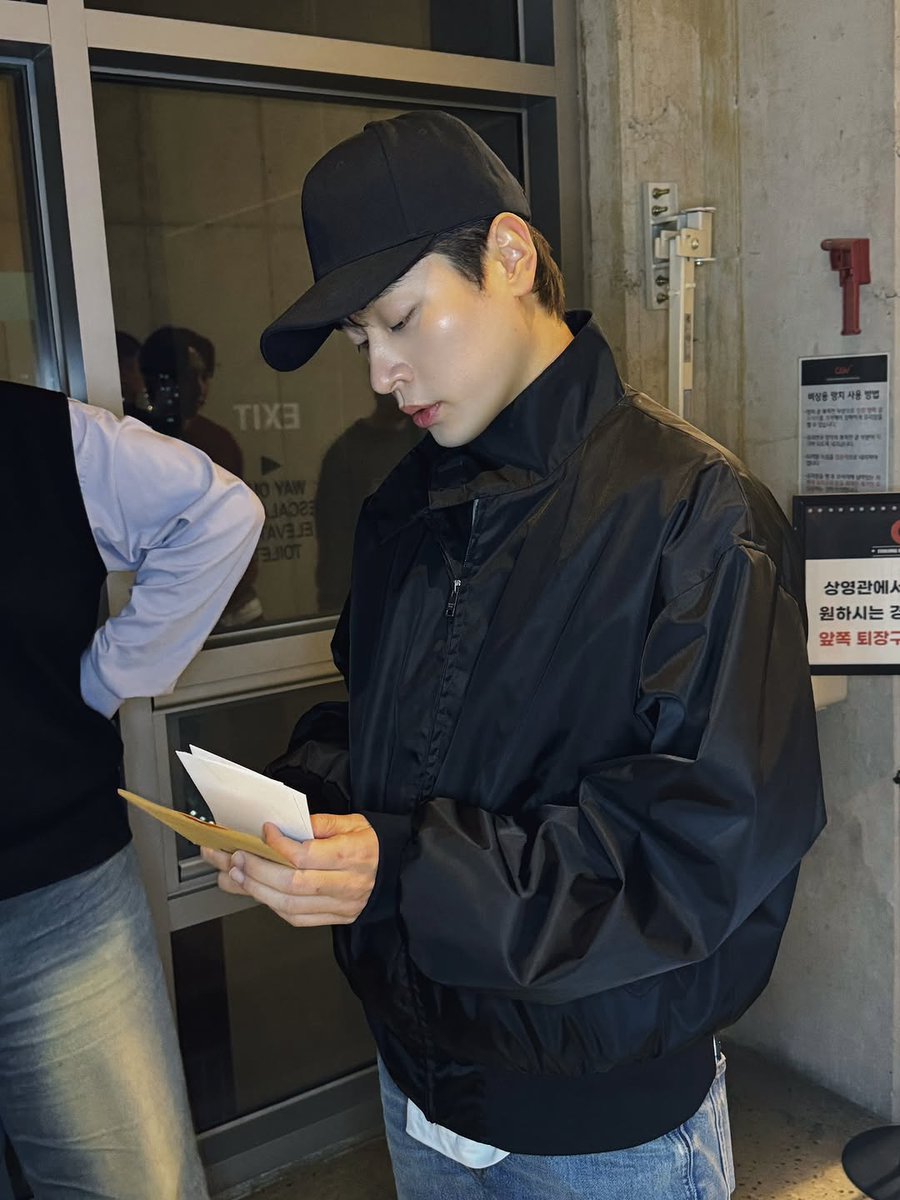 무대인사 후기중에 편지 받으시면 가시면서 읽는다는 얘기 오백오천오억개 보긴 했는데
