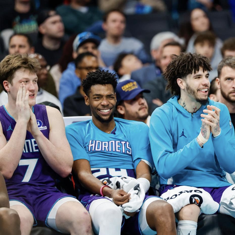 NBA Retweet tweet media