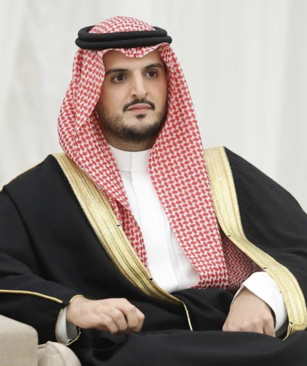 نرفع أسمى آيات التهاني والتبريكات لصاحب السمو الملكي الأمير فواز بن سلطان بن عبدالعزيز آل سعود بمناسبة صدور الأمر الملكي الكريم بتعيينه محافظاً للطائف
<a href="/gov_taif/">محافظة الطائف</a> 
سائلين الله لسموه الكريم التوفيق والسداد وأن يعينه على أداء هذه المسؤولية الوطنية بكل اقتدار .