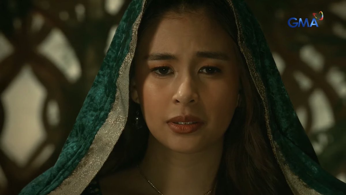 avedamya's tweet photo. Oh, Alena, I haven’t seen you in your cloak for a long time. MAMA MARY!? 

#SanggrePagsamo @gabbi 💚 https://t.co/QfVbQ9zK1e