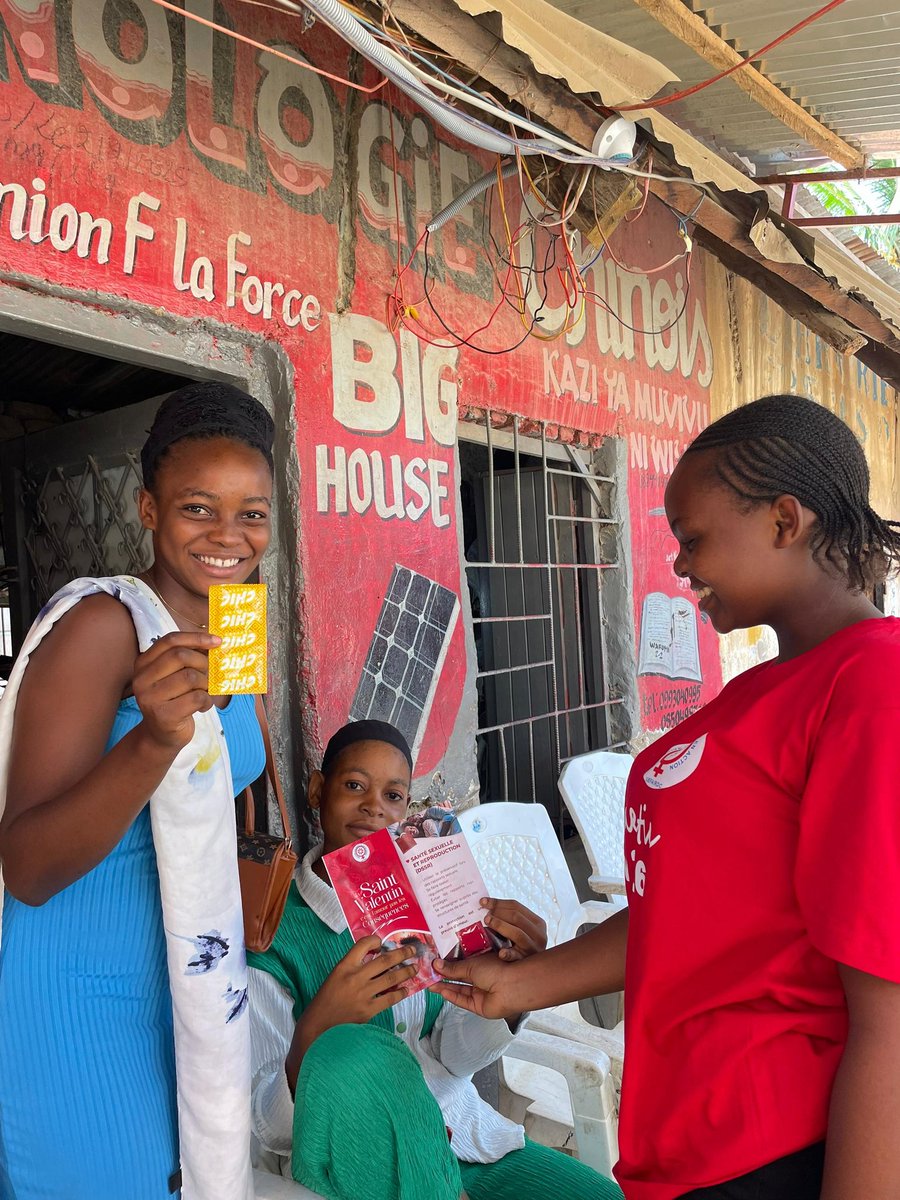 Initiative des jeunes filles en action tweet media