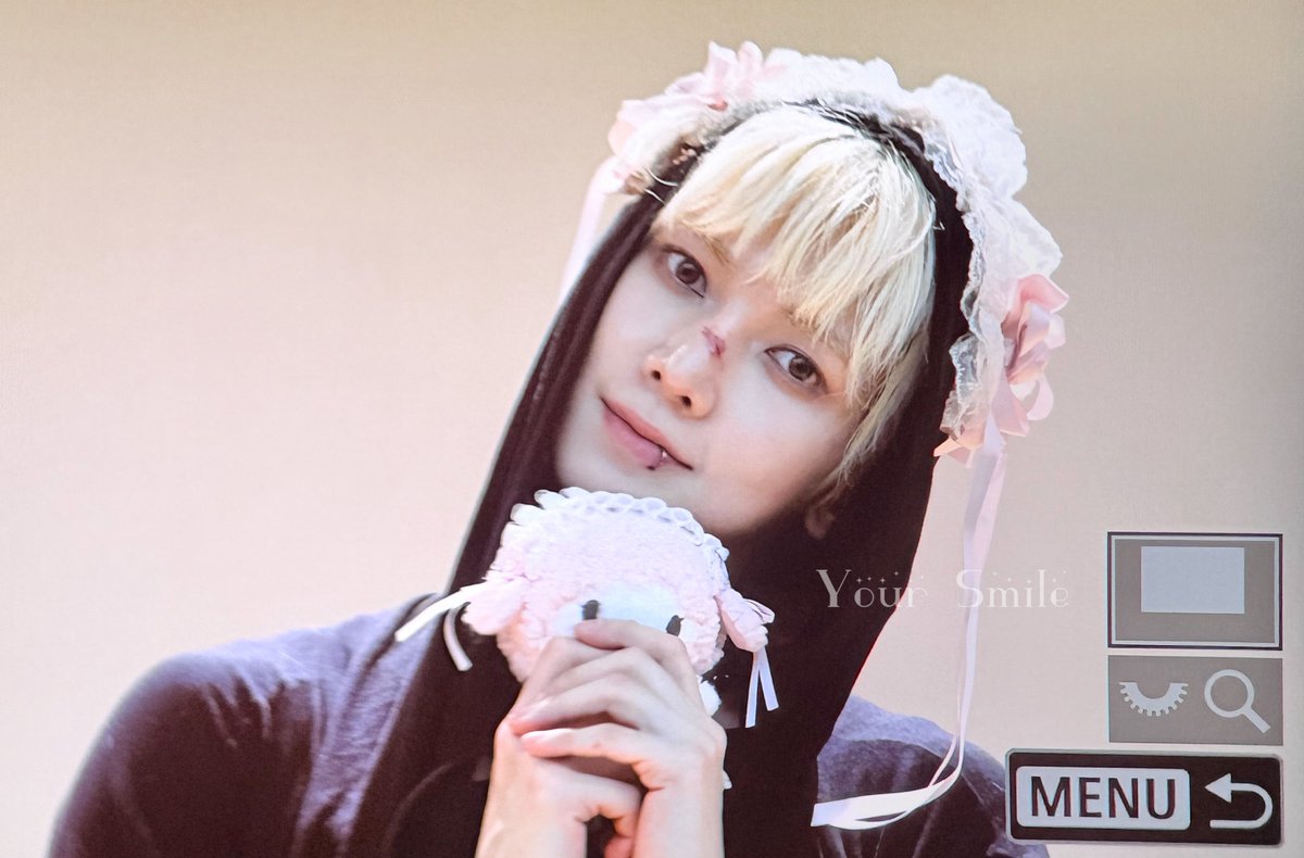 260213 사운드웨이브 팬싸

공주님 🎀🖤

#ATEEZ #에이티즈 #YEOSANG #여상