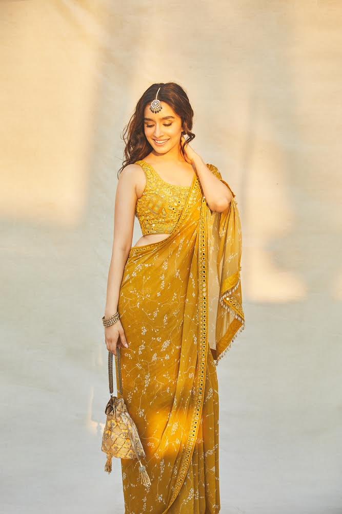 इस राजकुमारी को पहचानते हो क्या?

HINT FOR YOU : अरे ये वही हैं जिनके पापा किसी समय बालीवुड के बहुत तगडे विलेन थे..