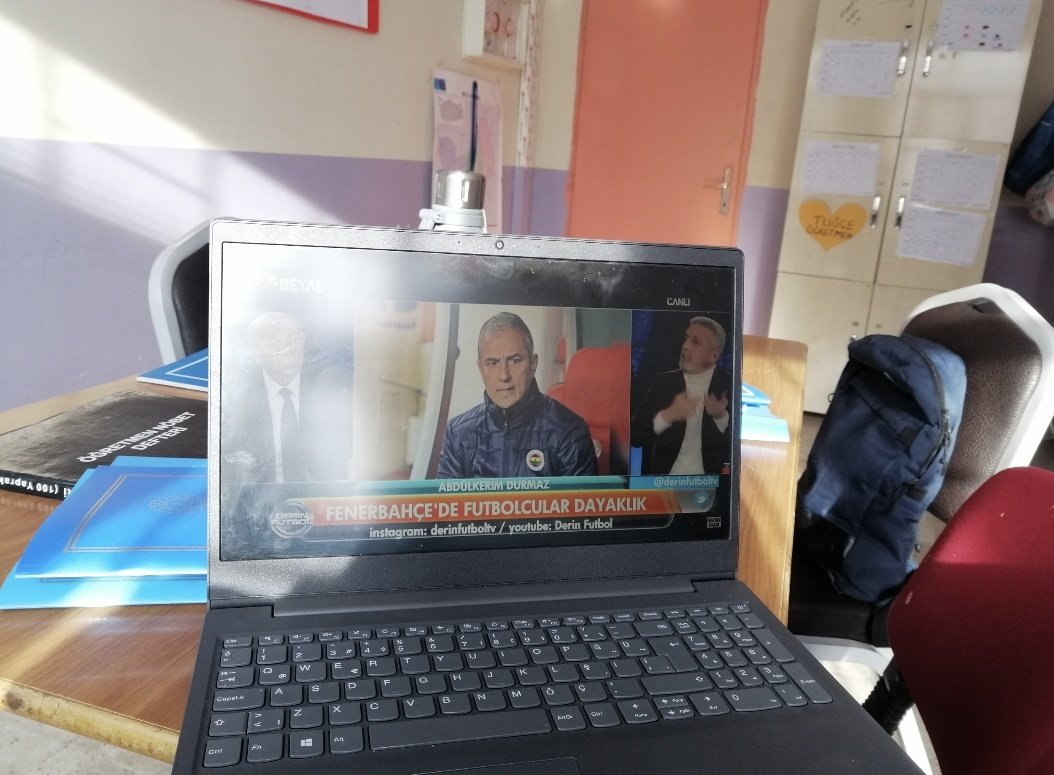 Batıda öğretmenler odası / Doğuda öğretmenler odası