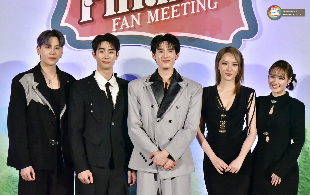 เริ่มแล้ว “ฟอส-บุ๊ค - บุ๋น-แจน-พลอยภัช”
นักแสดงจากซีรีส์ “ความลับในบทเพลงที่บรรเลงไม่รู้จบ Melody of Secrets” ในงาน “ความลับในบทเพลงที่บรรเลงไม่รู้จบ Final EP. FAN MEETING”

#MelodyOfSecretsFinalEP
#MelodyOfSecrets 
#forcebook #ฟอสบุ๊ค
#fforce_ #kasibook #bb0un 
#janhae