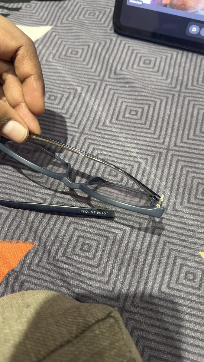 A07xR's tweet photo. @Lenskart_com REALLY DISAPPOINTED

Bought ₹6000 John Jacob glasses and the hinge got detached without any damage or breakage.

Got it repaired at a Lenskart store, and it got detached AGAIN.

Such poor quality at this price point is unacceptable. Expected much better durability. https://t.co/sgCgSj00p4