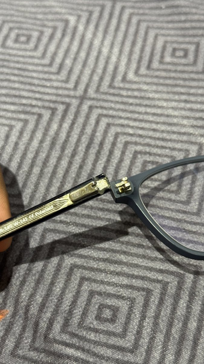A07xR's tweet photo. @Lenskart_com REALLY DISAPPOINTED

Bought ₹6000 John Jacob glasses and the hinge got detached without any damage or breakage.

Got it repaired at a Lenskart store, and it got detached AGAIN.

Such poor quality at this price point is unacceptable. Expected much better durability. https://t.co/sgCgSj00p4