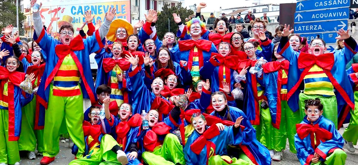 Itália — Mais de 1.200 jovens, provenientes de escolas, paróquias e associações, participam do carnaval do oratório salesiano de Santeramo in Colle
infoans.org/pt/secoes/foto…