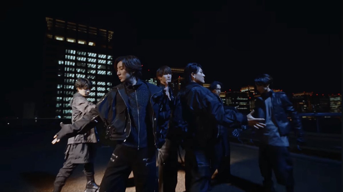 Oimo_Six's tweet photo. 白SixTONESと黒SixTONESどちらも素敵すぎて選べません😭😭😭 https://t.co/mf4Tbkdi2i