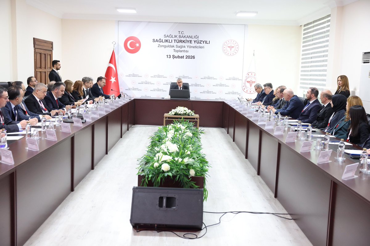 Sağlık Bakanımız Prof. Dr. Kemal Memişoğlu başkanlığında Sağlıklı Türkiye Yüzyılı Zonguldak Sağlık Yöneticileri Toplantısı gerçekleştirildi.

Sağlık Bakanımız, ildeki sağlık yatırımları ve sağlık hizmetlerinin sunumuna ilişkin il yöneticilerinden bilgi aldı.