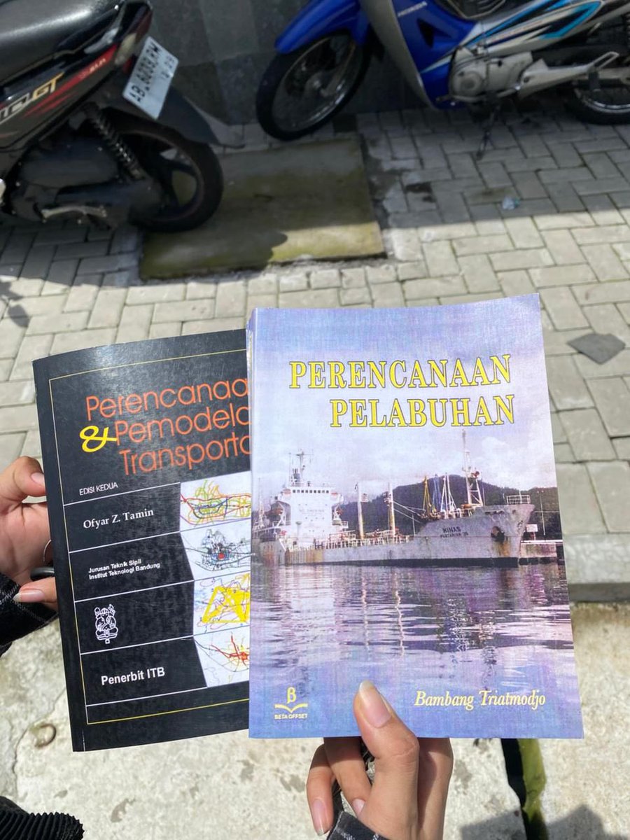 ik_ubb's tweet photo. @aksayess Kak ada buku itu ga? https://t.co/ct4ZkSg5Pc