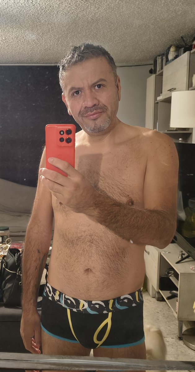 Pepehot16's tweet photo. Hace poco frío...
Una calentadita??? https://t.co/YZ0CJjsTBH