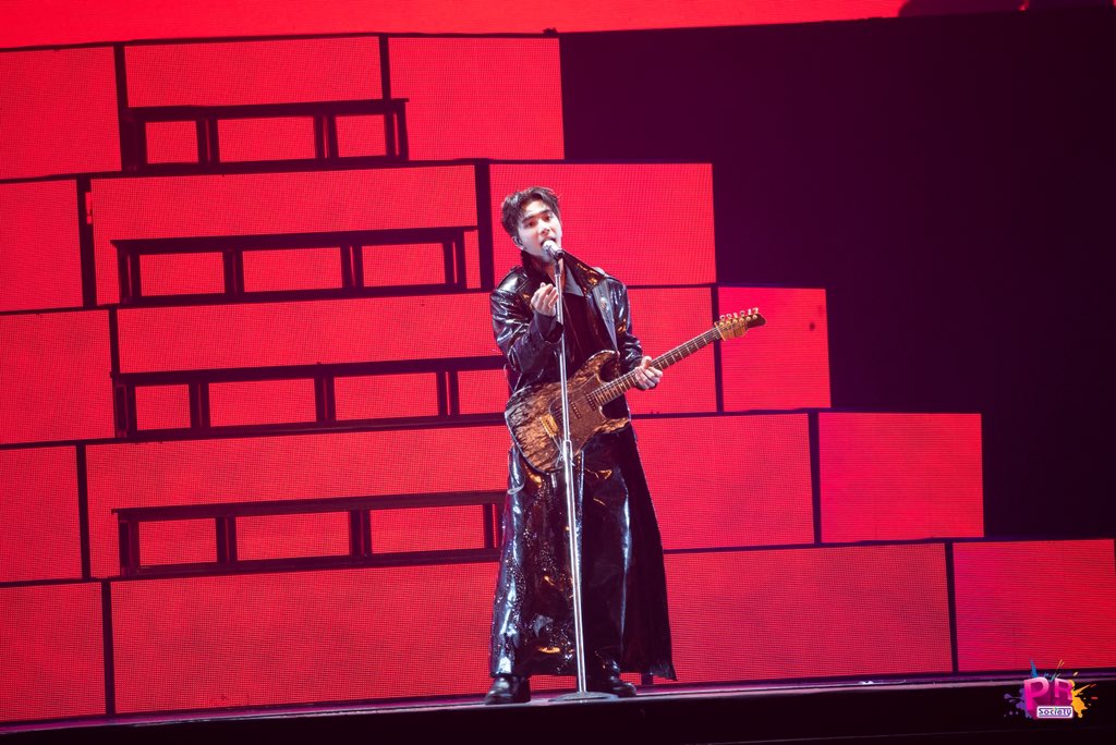 PRSocietyNews's tweet image. พี่ชาวร็อคเค้าเท่สุบ ๆ 

PERTH UNROCK FIRSTRISE
#RISERCONCERTD1
#PerthTanapon